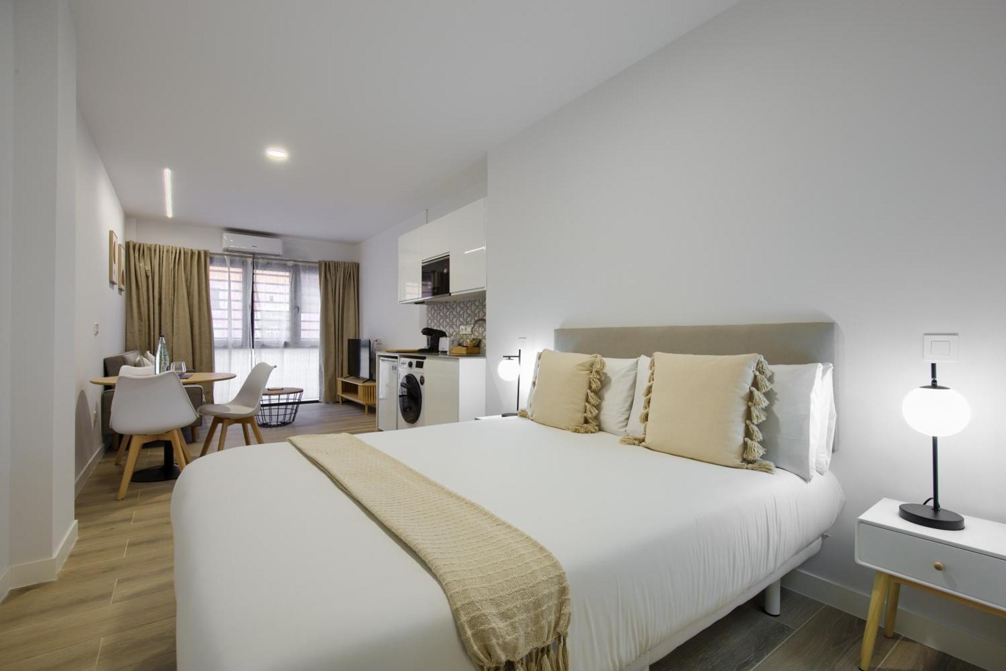 Dobo Madrid Numancia Apartment ภายนอก รูปภาพ