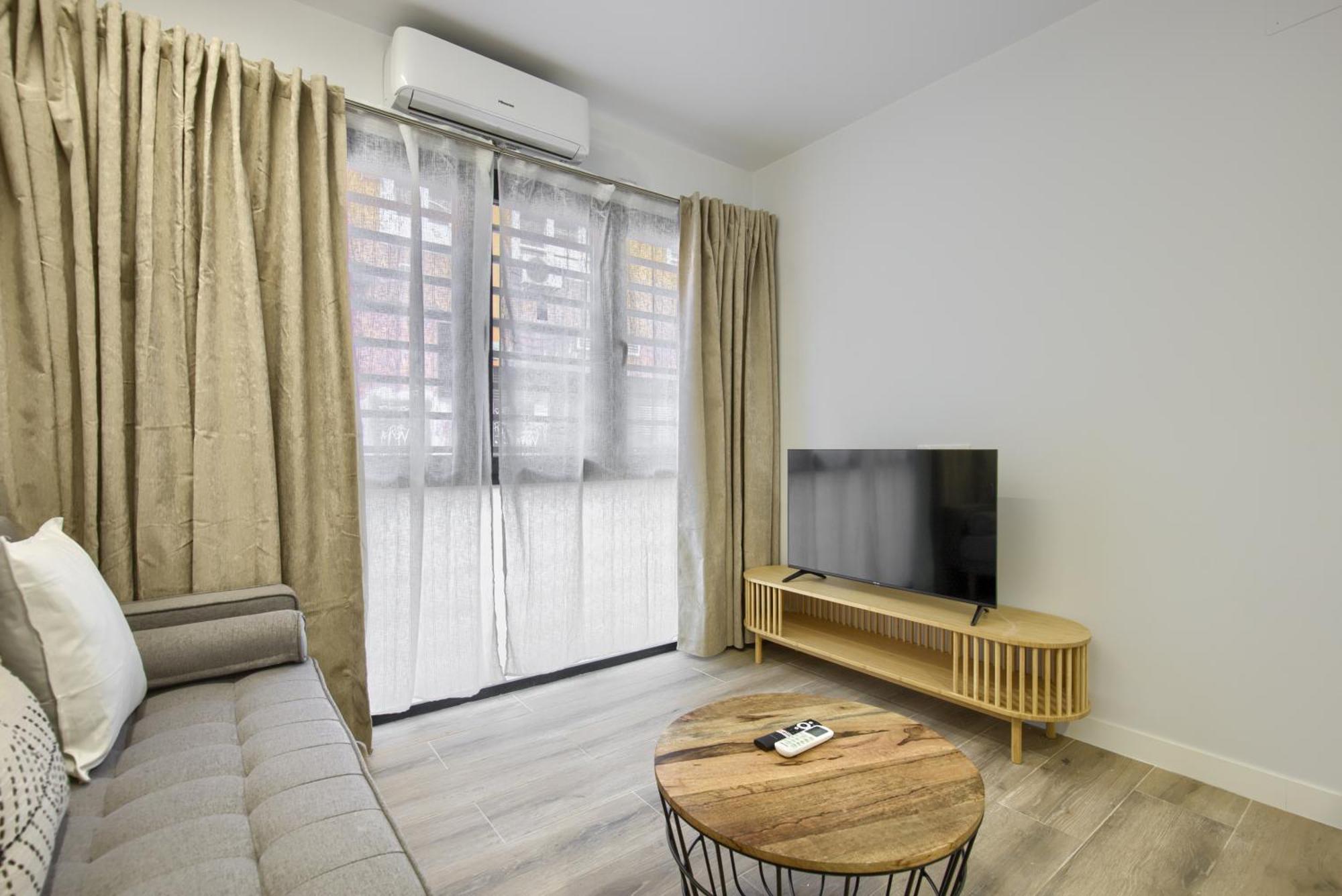 Dobo Madrid Numancia Apartment ภายนอก รูปภาพ