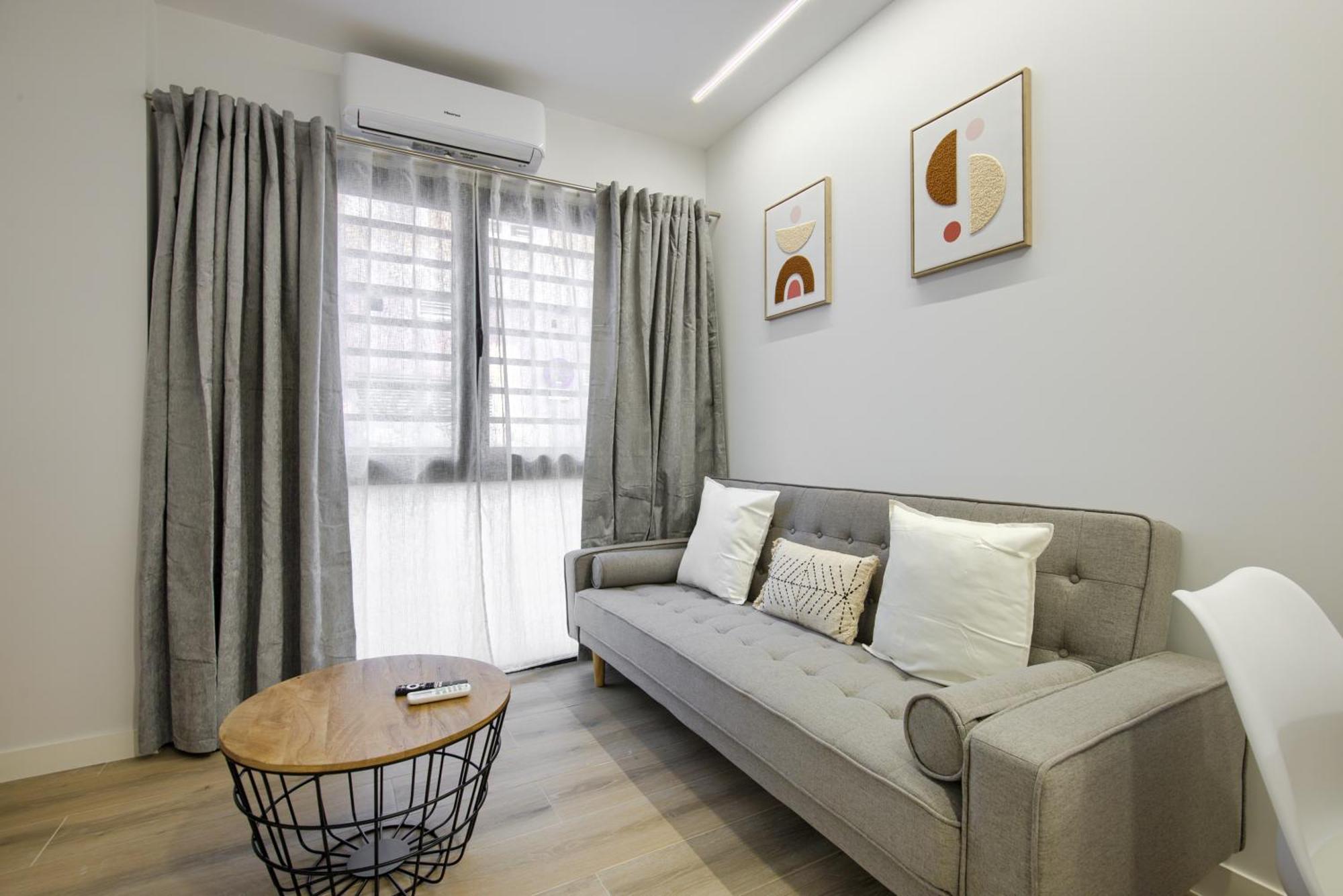 Dobo Madrid Numancia Apartment ภายนอก รูปภาพ