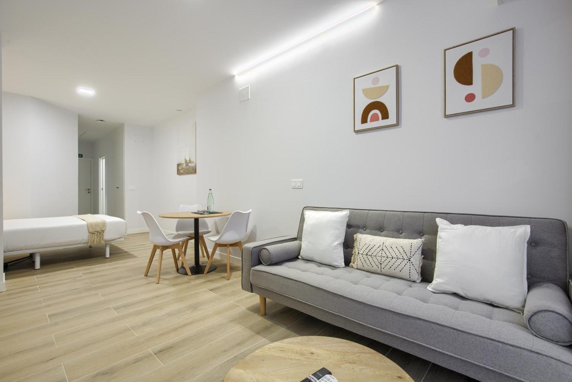 Dobo Madrid Numancia Apartment ภายนอก รูปภาพ