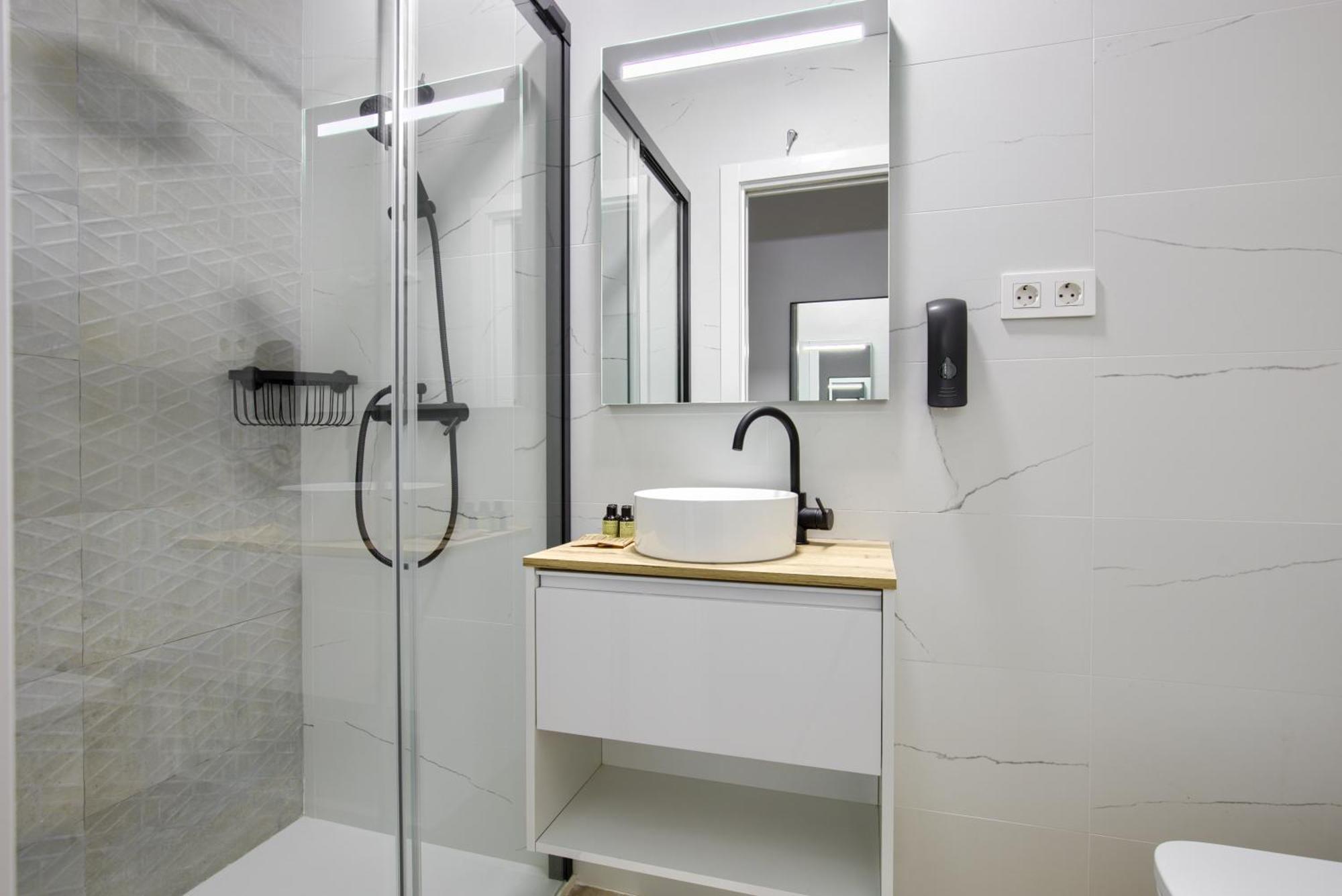 Dobo Madrid Numancia Apartment ภายนอก รูปภาพ