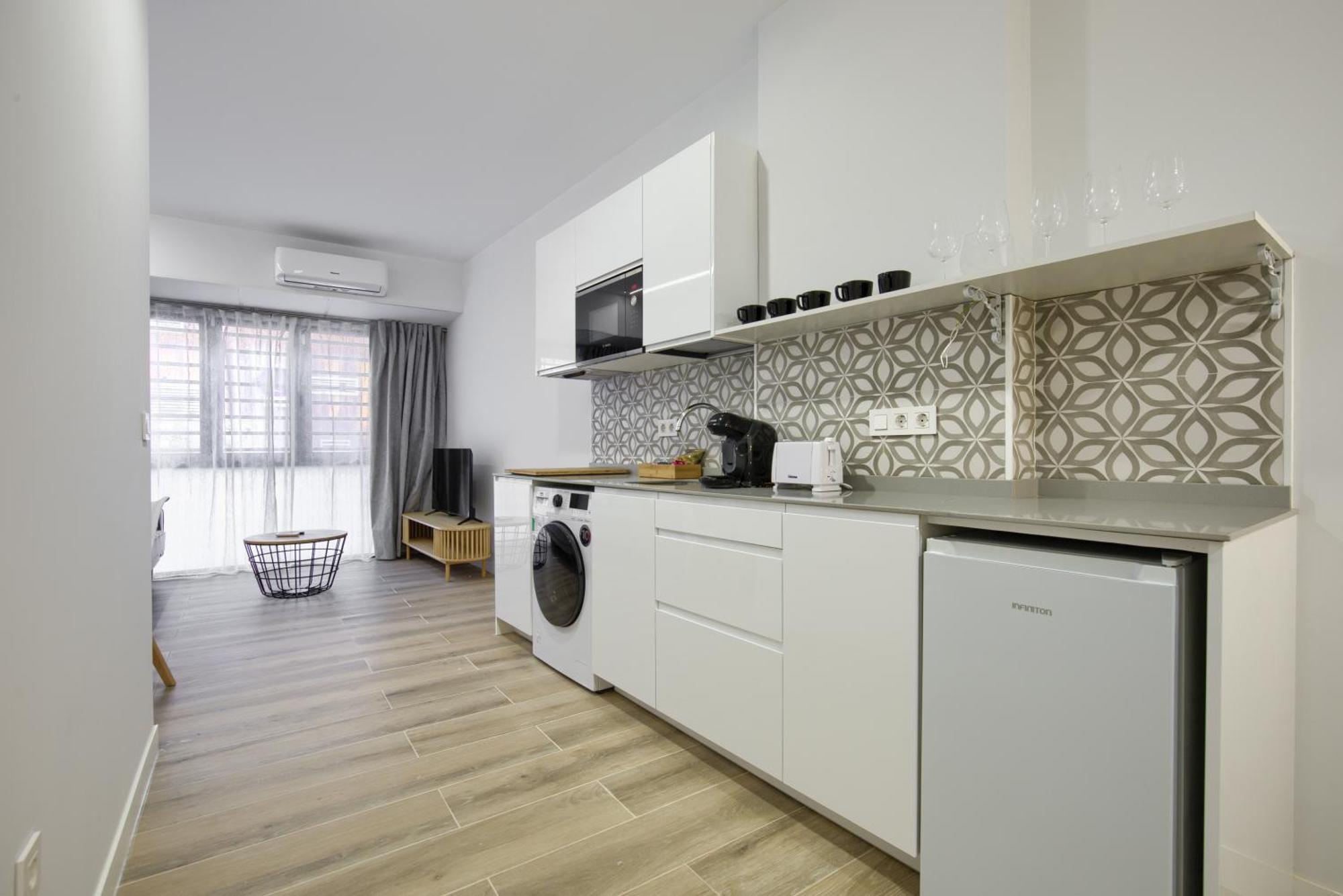 Dobo Madrid Numancia Apartment ภายนอก รูปภาพ