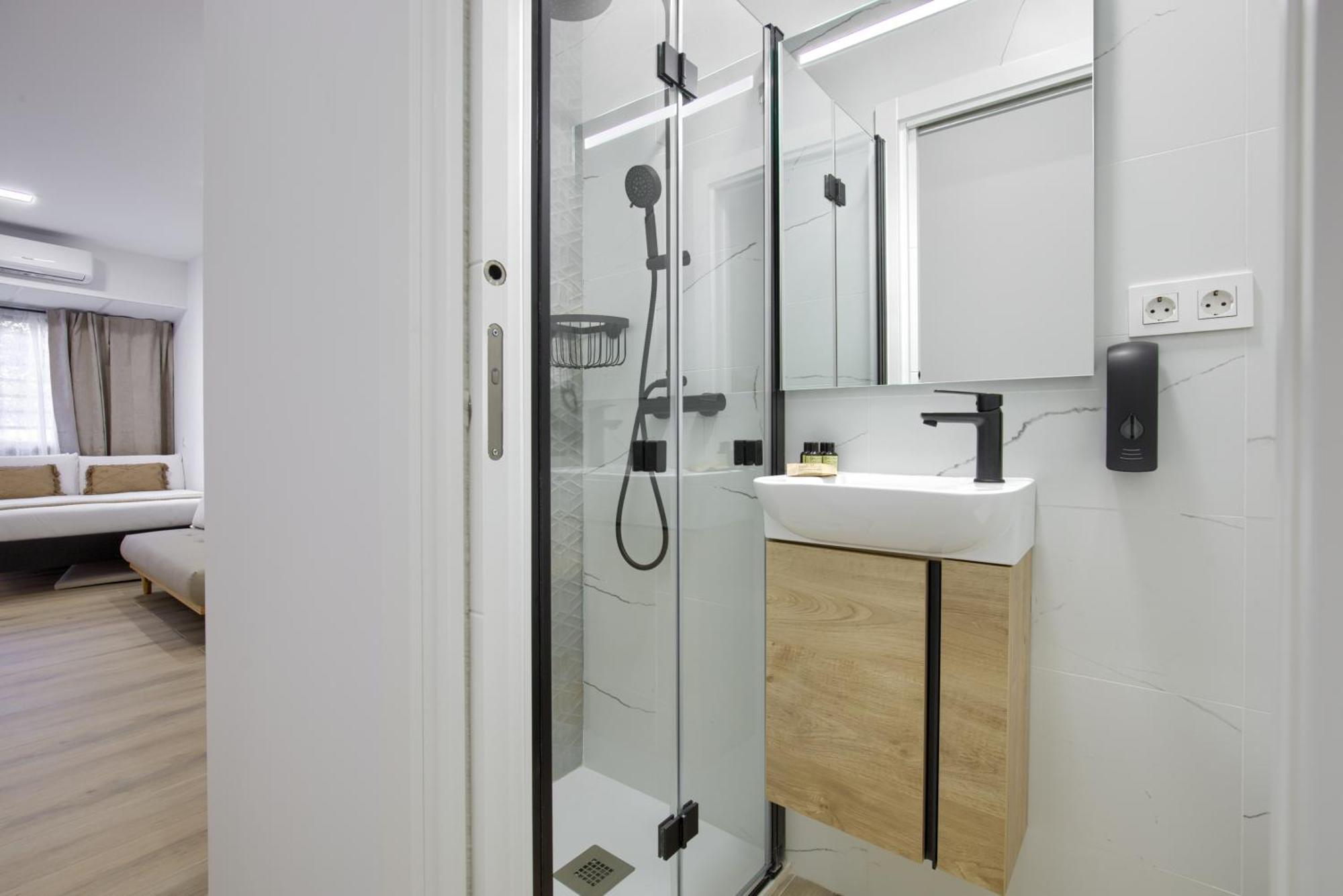 Dobo Madrid Numancia Apartment ภายนอก รูปภาพ