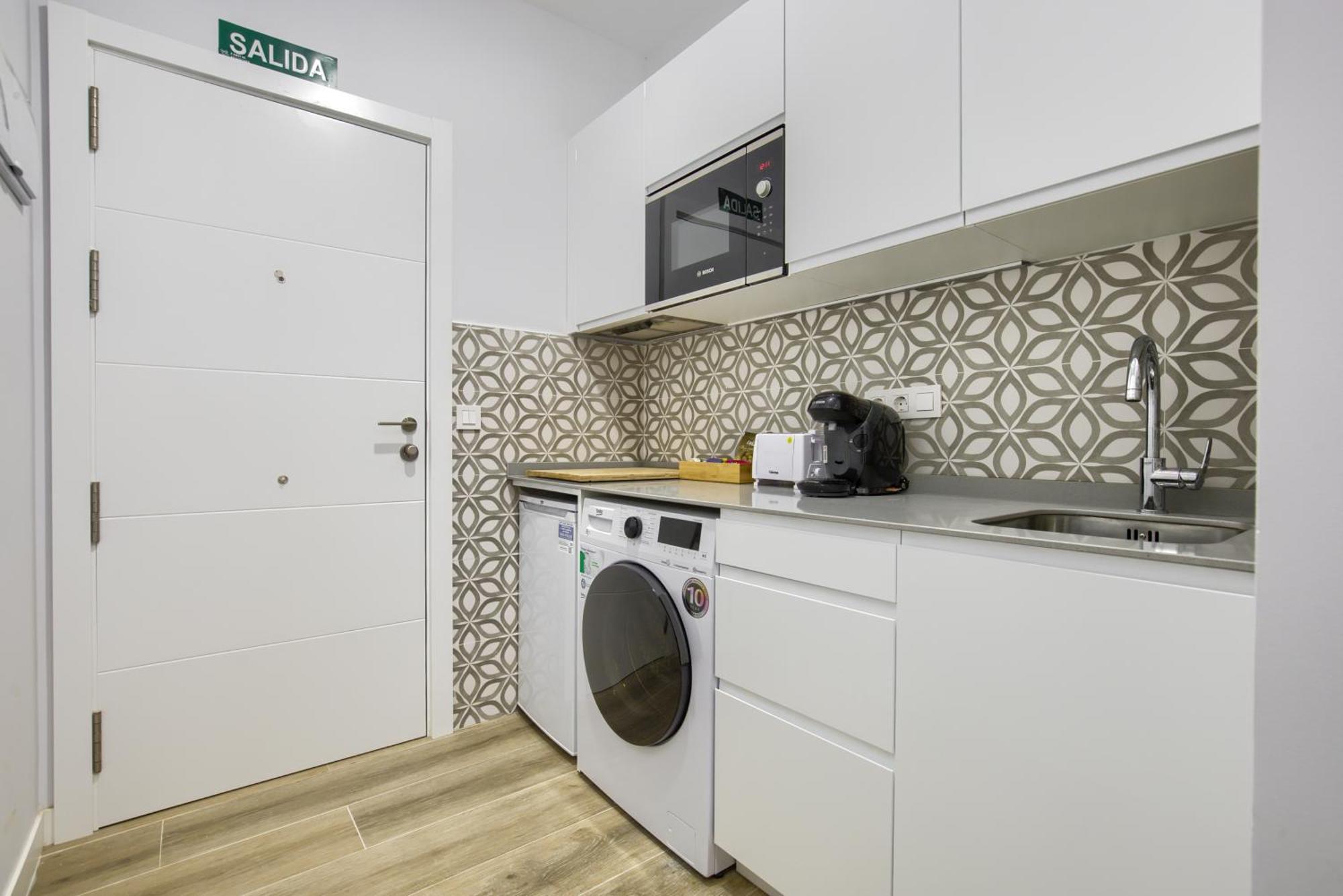 Dobo Madrid Numancia Apartment ภายนอก รูปภาพ